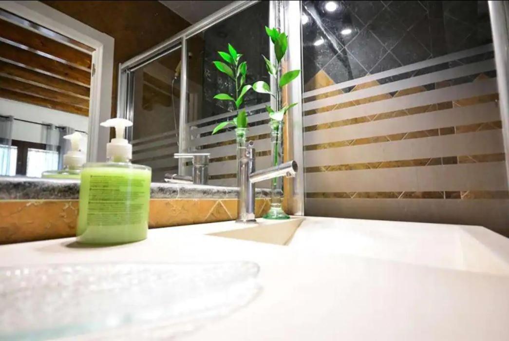 Typical Sevillan 2 Bedroom Unit 외부 사진